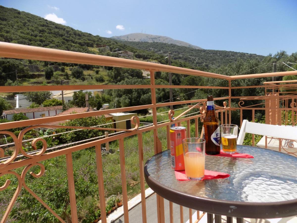 Afrodite Spacious Apartments! Agia Efimia Exterior photo