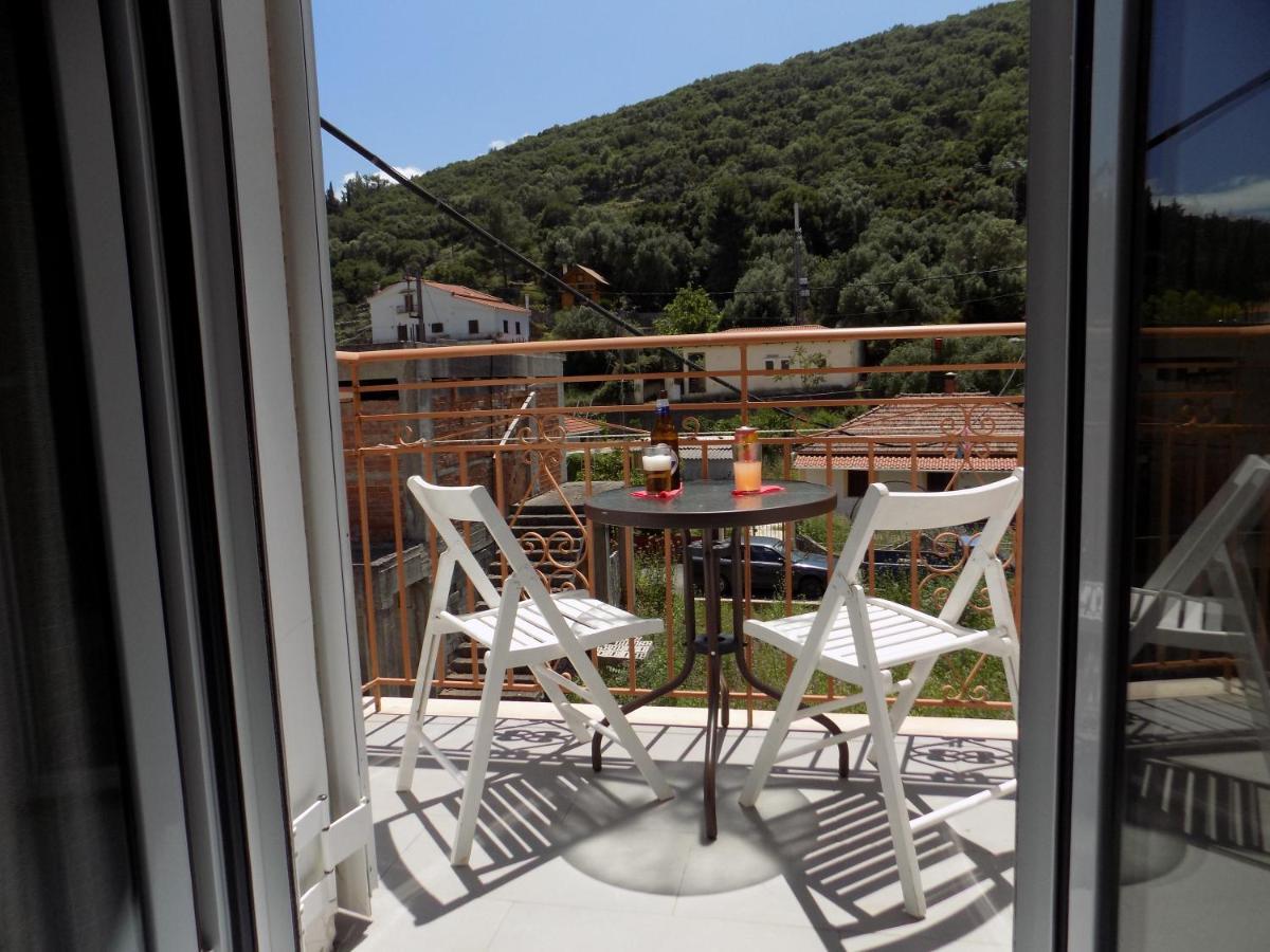 Afrodite Spacious Apartments! Agia Efimia Exterior photo