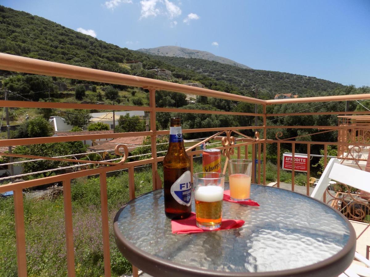 Afrodite Spacious Apartments! Agia Efimia Exterior photo