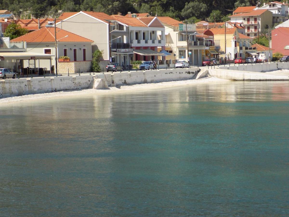 Afrodite Spacious Apartments! Agia Efimia Exterior photo