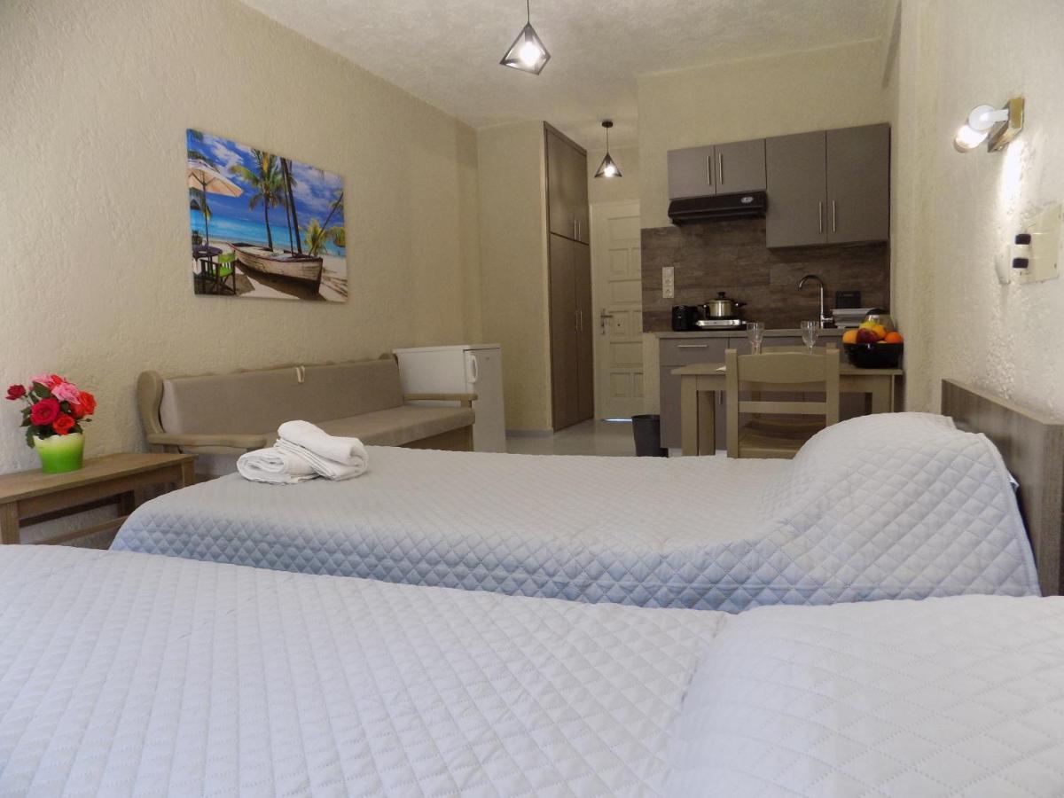 Afrodite Spacious Apartments! Agia Efimia Exterior photo