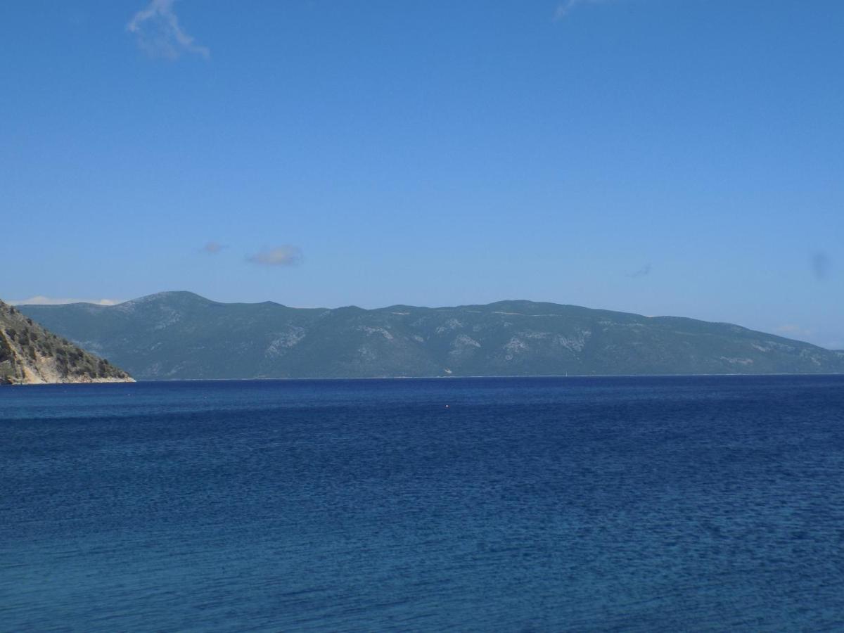 Afrodite Spacious Apartments! Agia Efimia Exterior photo
