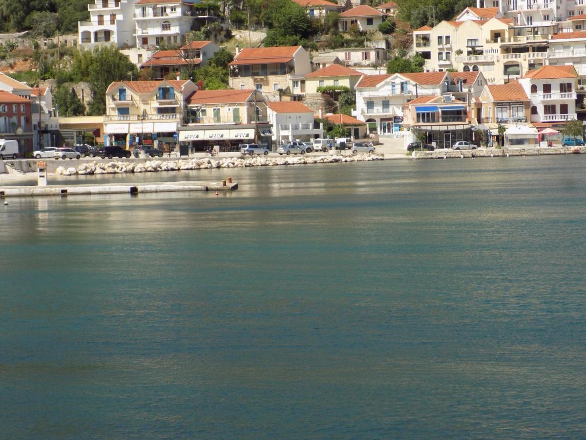 Afrodite Spacious Apartments! Agia Efimia Exterior photo