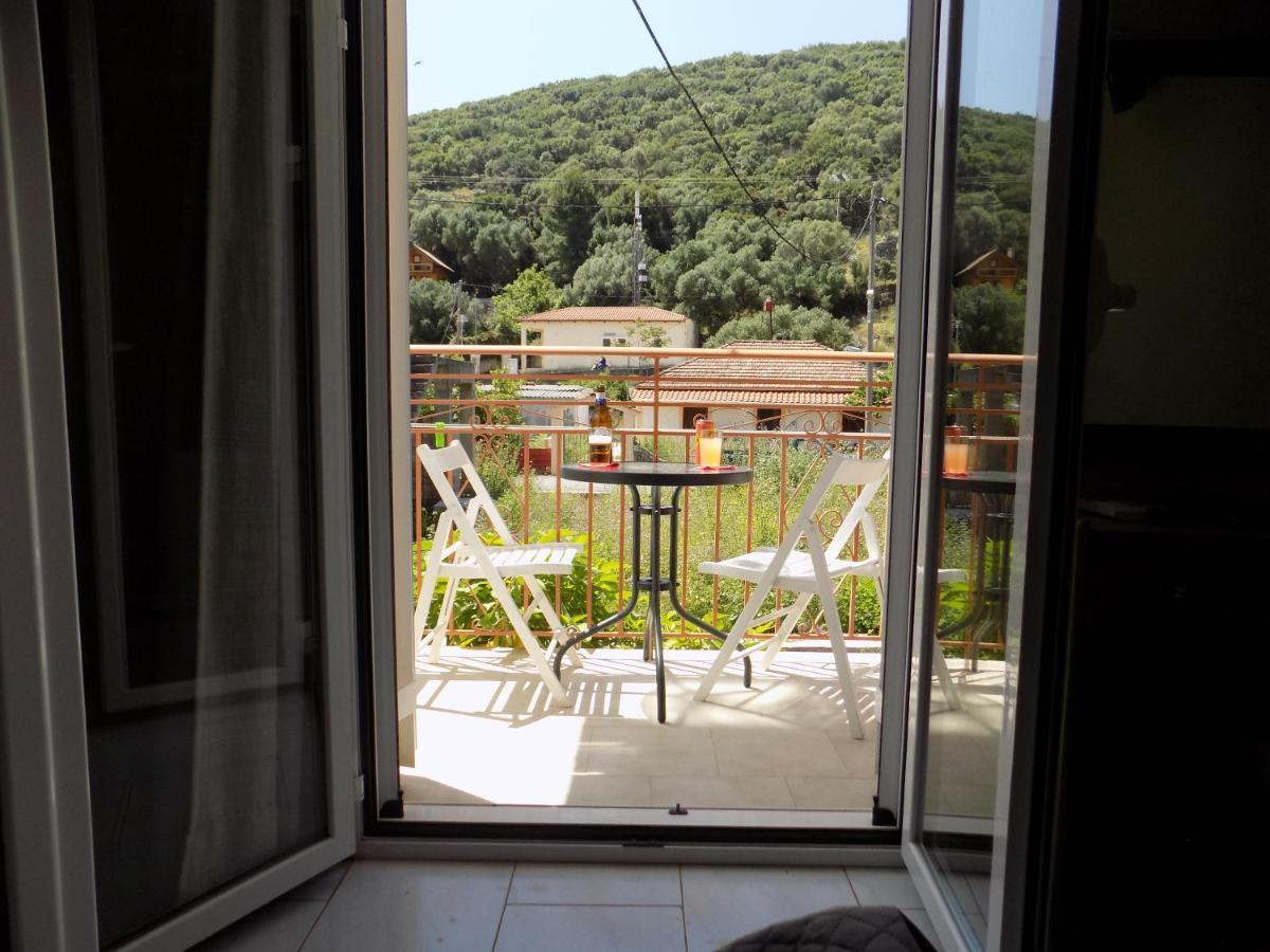 Afrodite Spacious Apartments! Agia Efimia Exterior photo